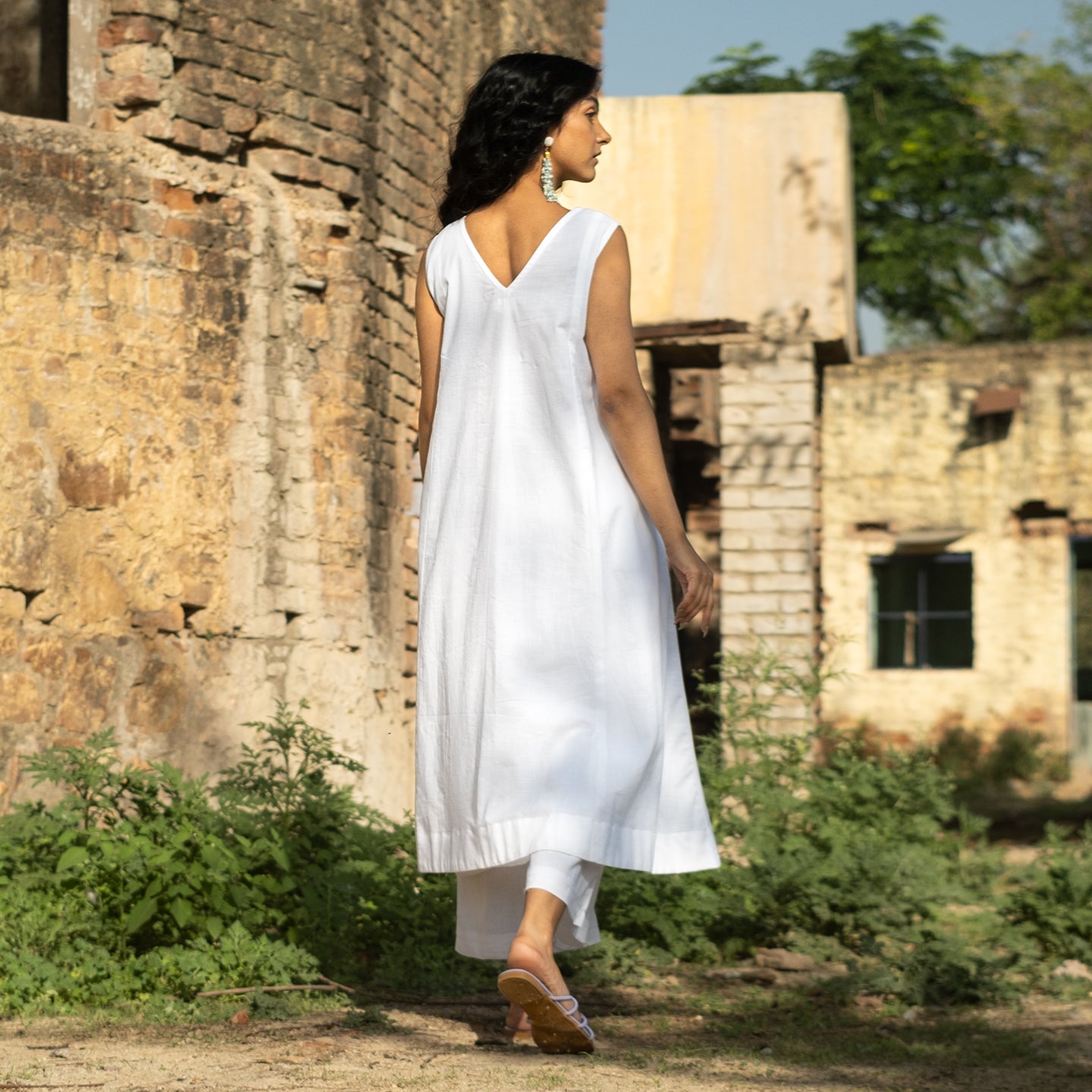 White A-line flared kurta with front pleat detail