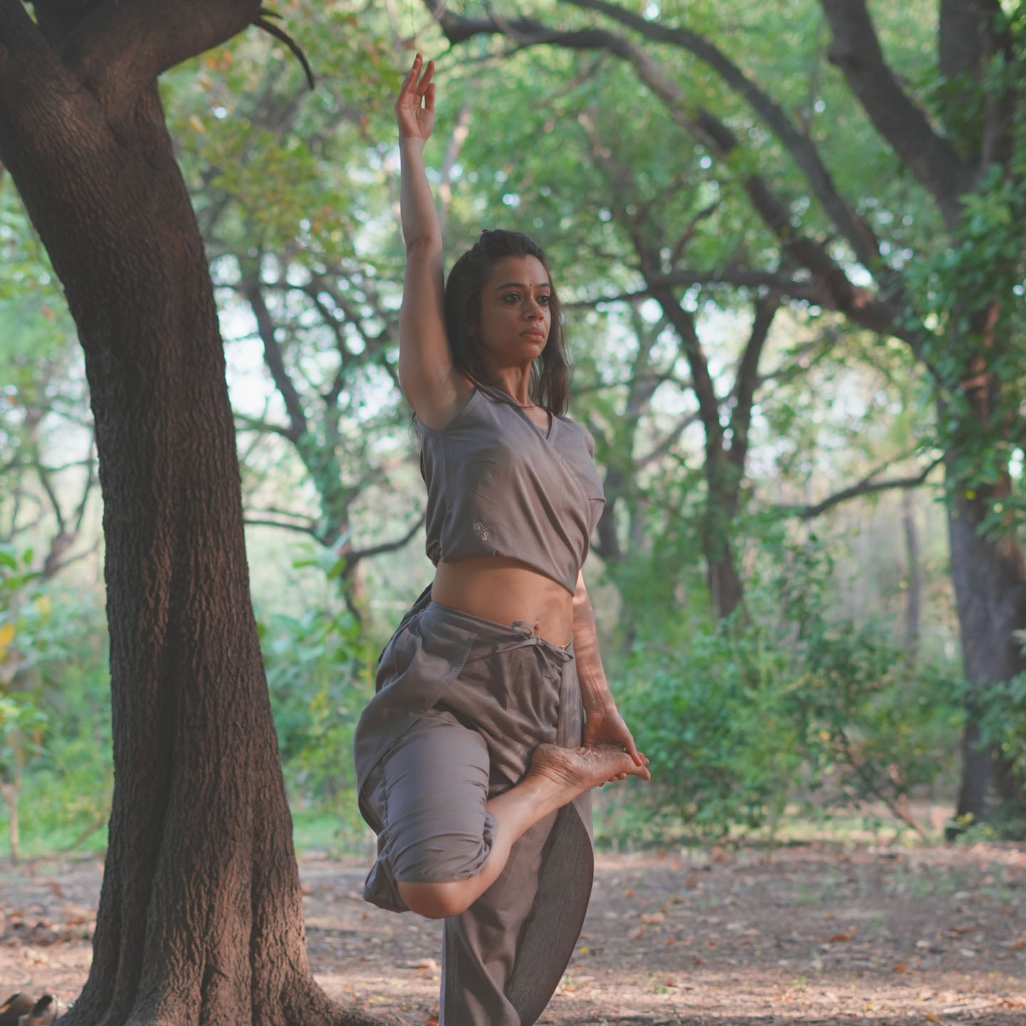 Dhara Yoga Set of 2 (Top & Pants) 100% Cotton Sleeveless V Neck Short Top with Waist Tie Straight fit Pants with tapered leg and elasticised waist band for Comfortable Fit in Muted Plum
