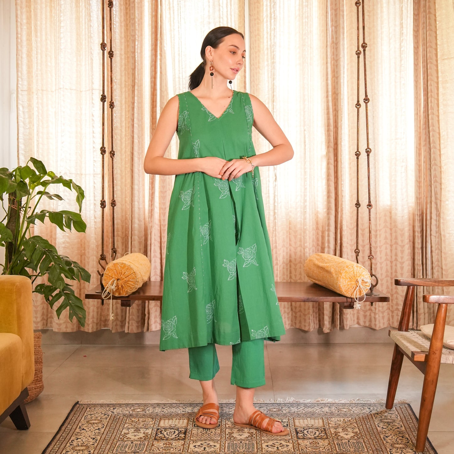 Emerald Green Hand Block Printed Sleeveless V-neck Kurta