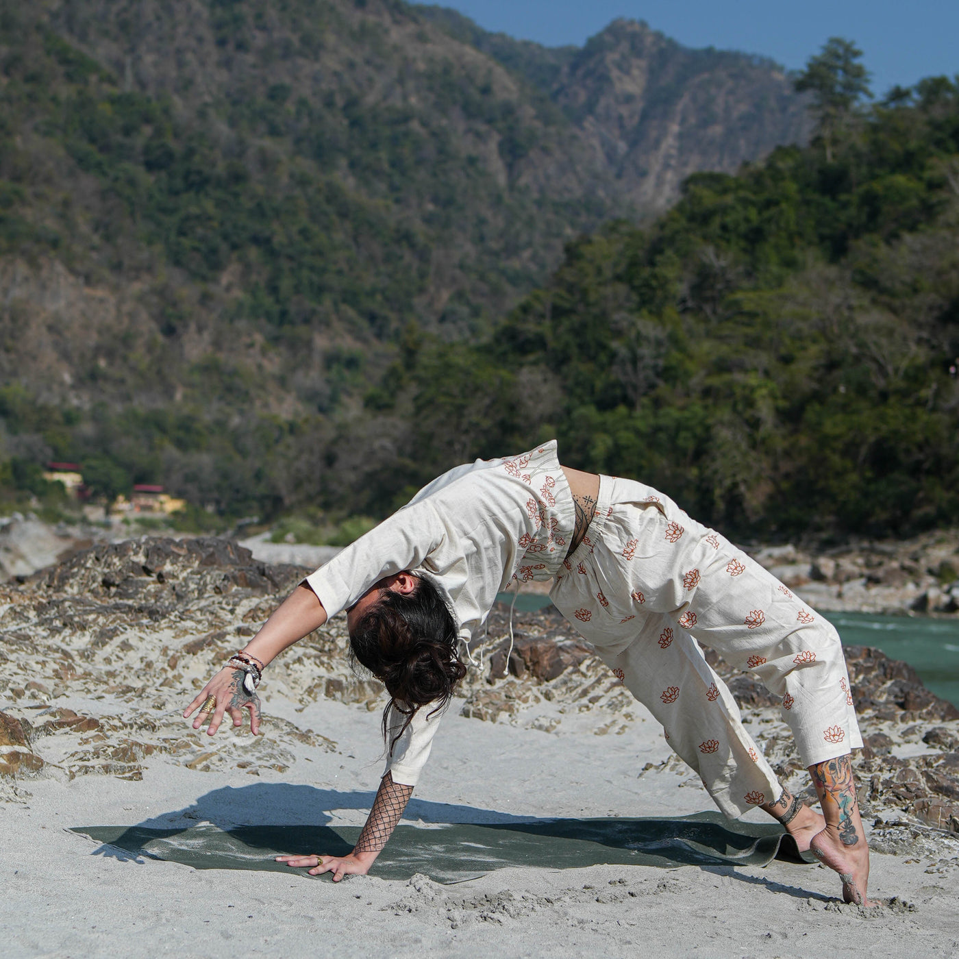 Women Cotton Hand Block Printed Yoga Top and Yoga Pants Set -Chandra — view 9
