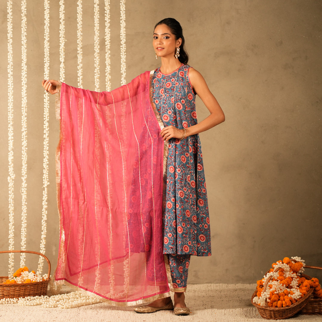 Magenta Solid Dupatta with Gotta and Fringe Lace
