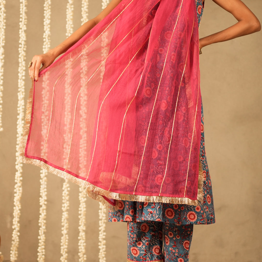 Magenta Solid Dupatta with Gotta and Fringe Lace