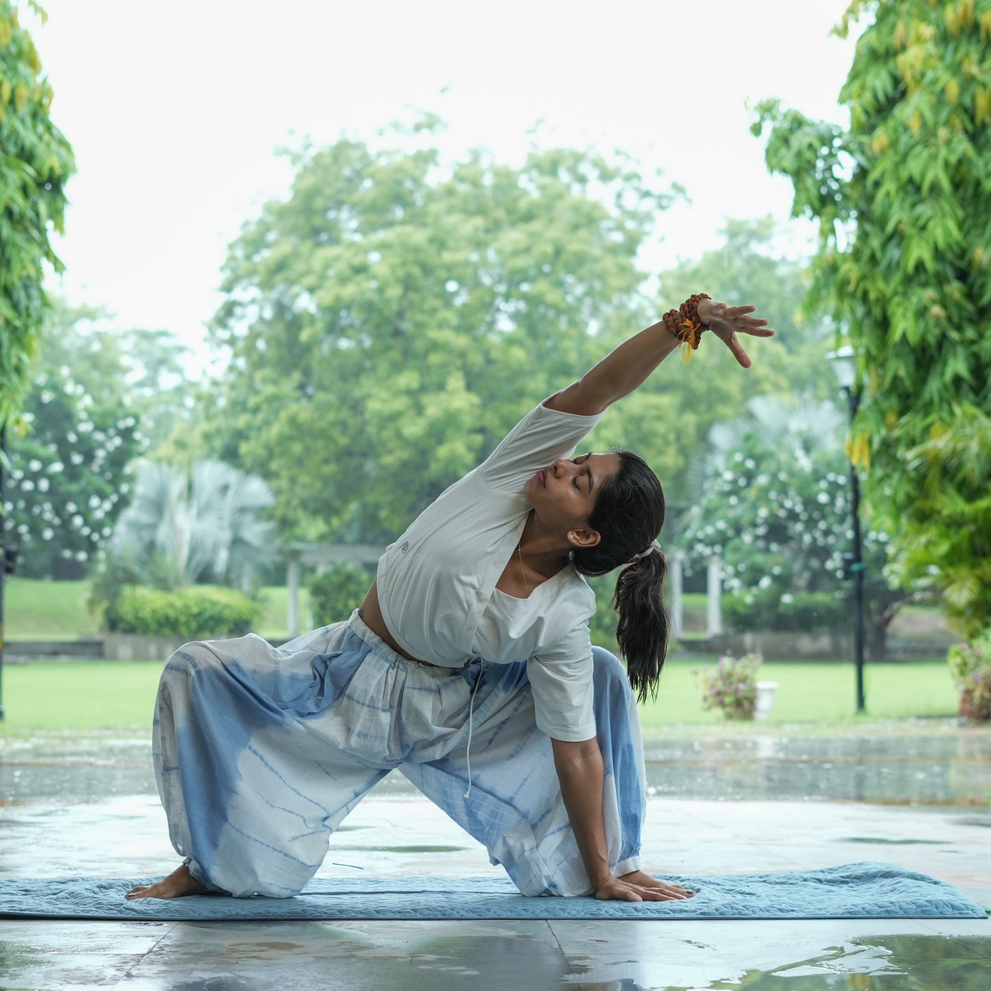 Womens Yoga Pant and Yoga Top Tie and Dye Set blue Yama