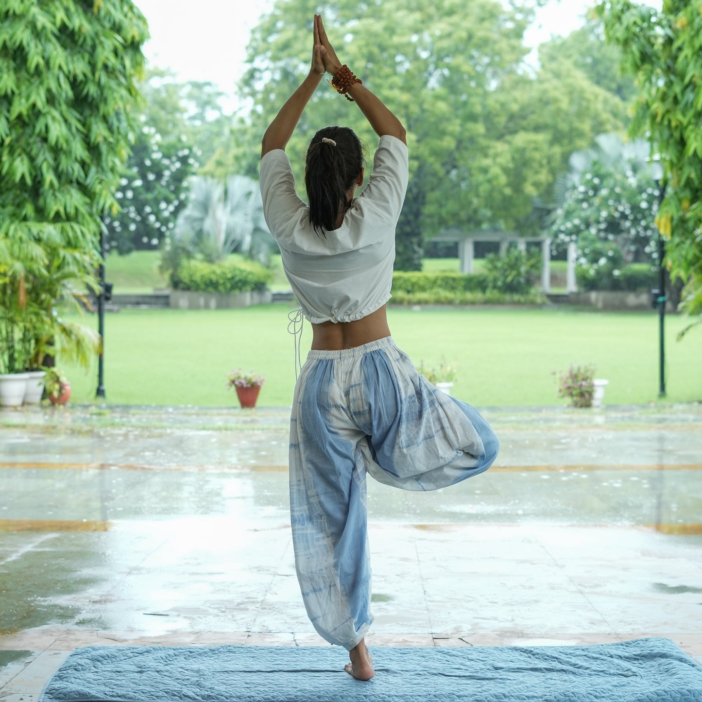 Womens Yoga Pant and Yoga Top Tie and Dye Set blue Yama