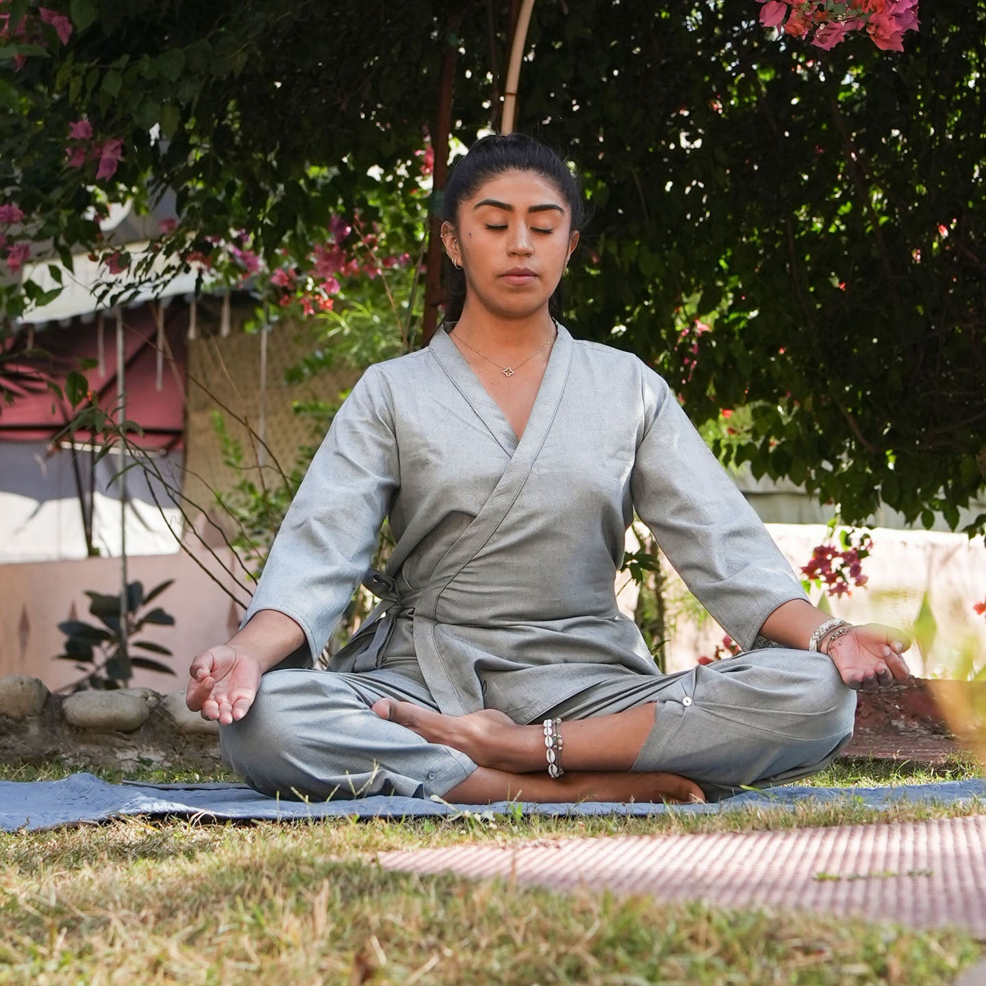 Women Cotton Yoga Pants and Yoga Top Set Grey -Dharma