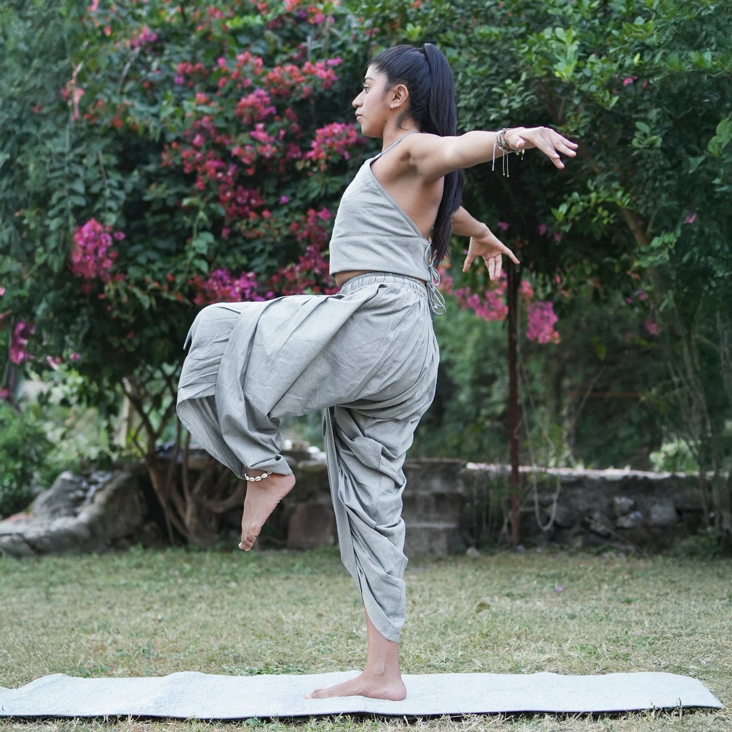 Women Cotton Yoga Pants and Yoga Top Set Grey -Akasha