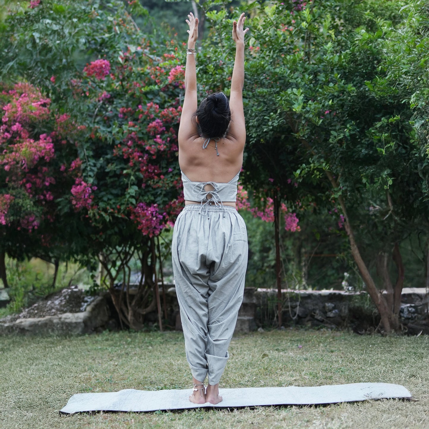 Women Cotton Yoga Pants and Yoga Top Set Grey -Akasha