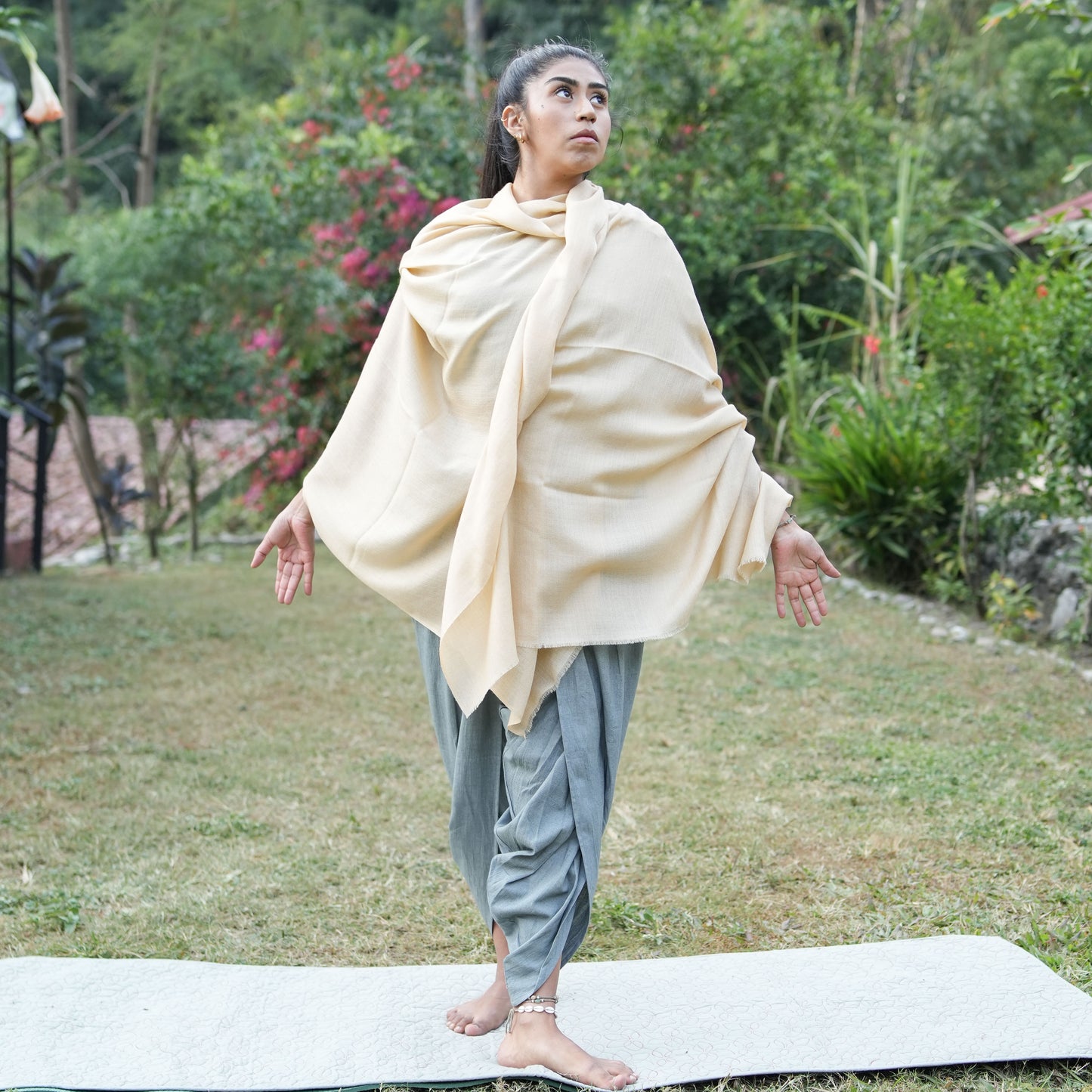 Urja Meditation Shawl in Beige - Medium