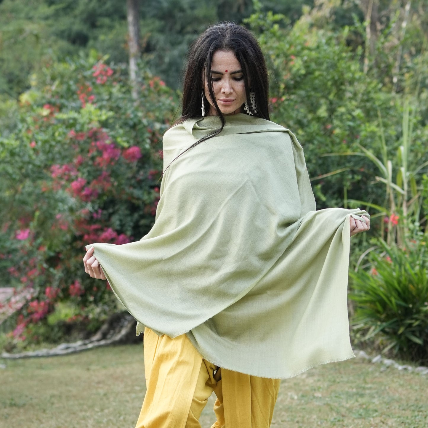Urja Meditation Shawl in Sage Green - Medium