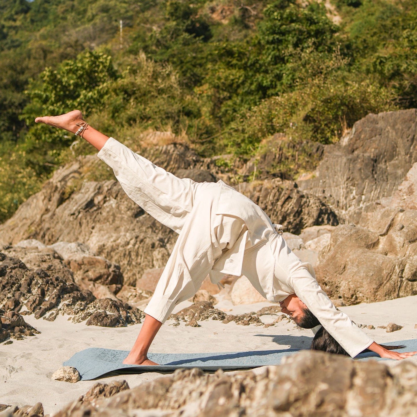 Women Cotton Yoga Pants and Yoga Top White -Tara