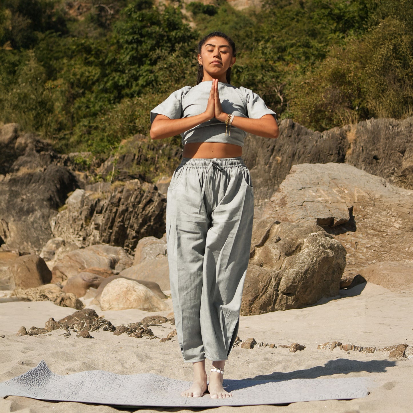 Women Cotton Yoga Pants and Yoga Top Grey -Soma