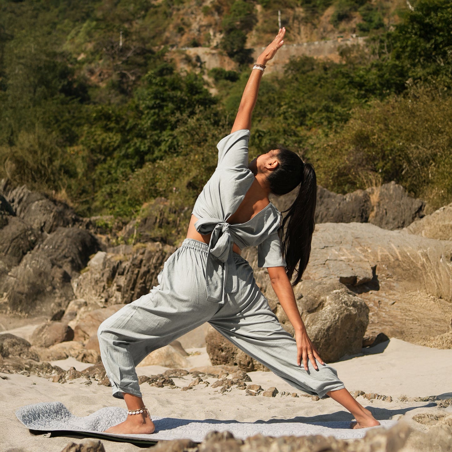 Women Cotton Yoga Pants and Yoga Top Grey -Soma