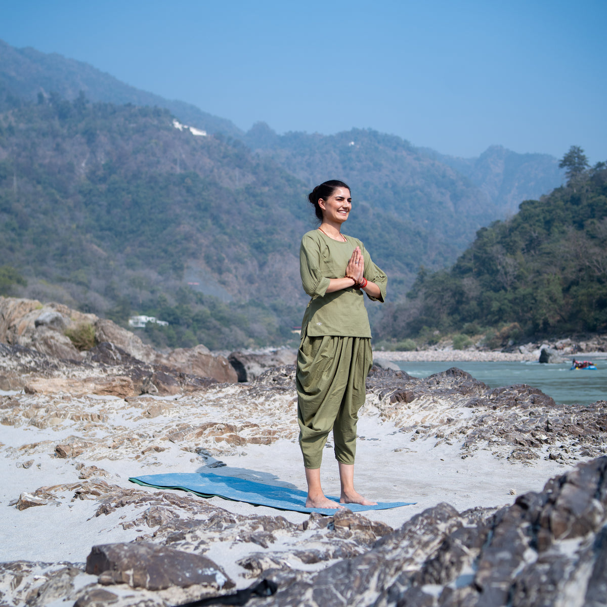 Women Cotton Yoga Pants and Yoga Top Set Green -Buddhi — view 2