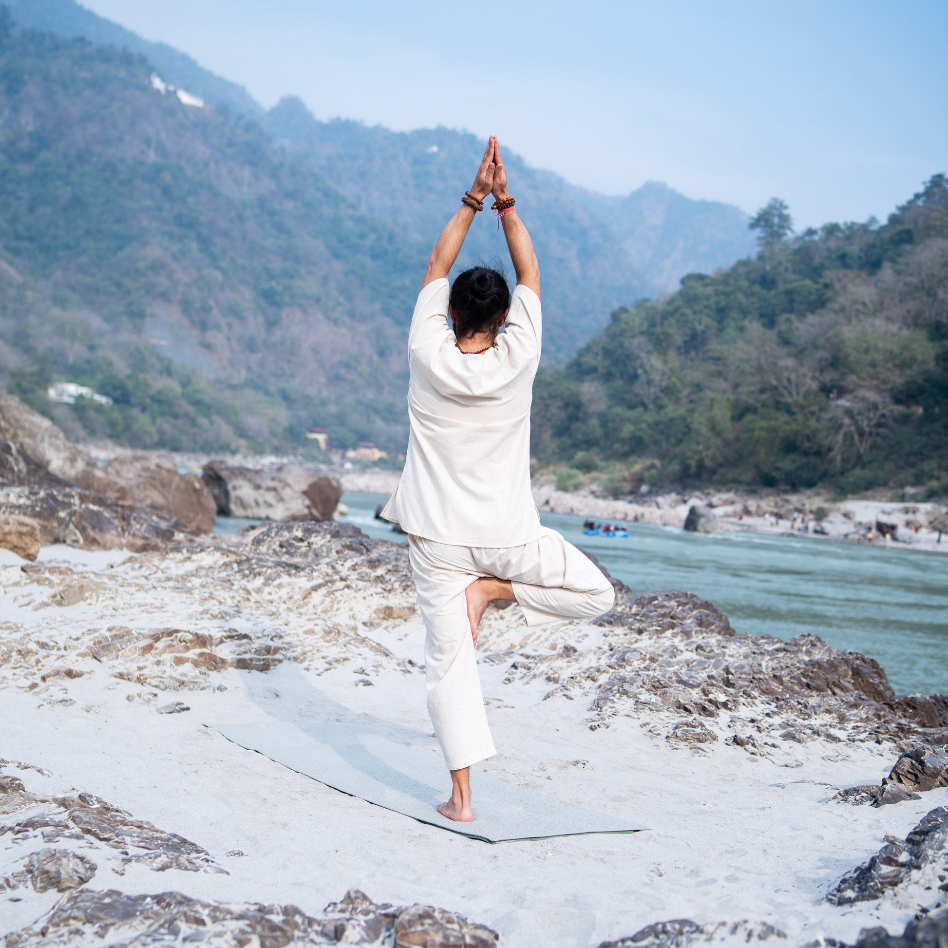 men yoga gear Men Yoga Pants and Yoga Top Set White -Sattva L / M / intl