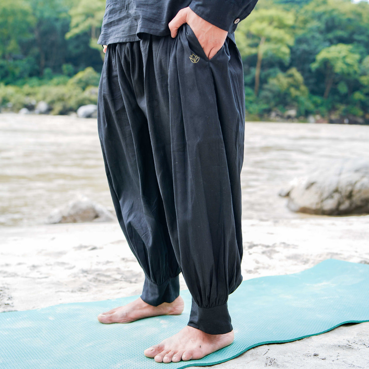 Men Yoga Pants and Yoga Top Set Black -Prithvi — view 10
