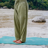 Men Yoga Pants and Yoga Top Set Green -Sattva