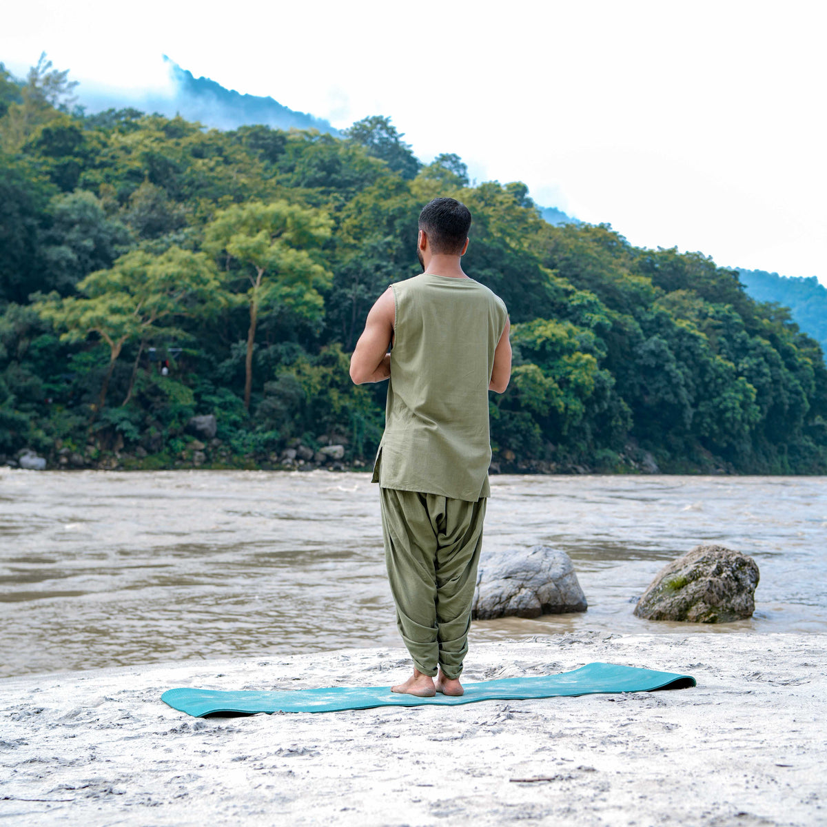 Men Yoga Pants and Yoga Top Set Green -Rajas — view 5