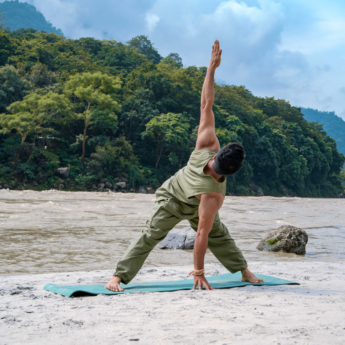 Men Yoga Pants and Yoga Top Set Green -Tejas — view 1