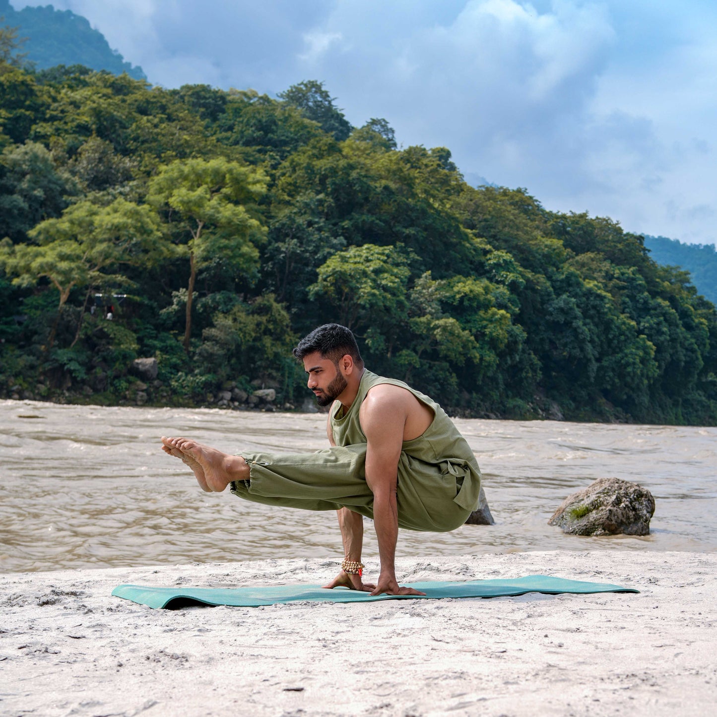 Tejas Yoga Top and Pant Set Green