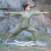 Women‚Äôs green cotton yoga pants ‚Äì soft and breathable fit