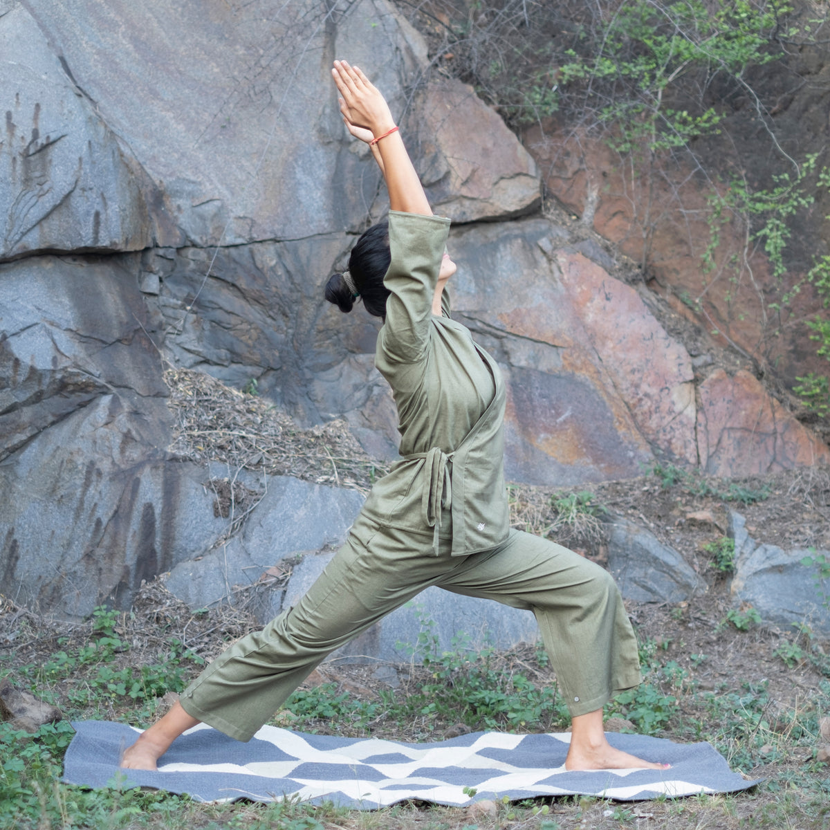 Women Cotton Yoga Pants and Yoga Top Set Green -Dharma — view 6