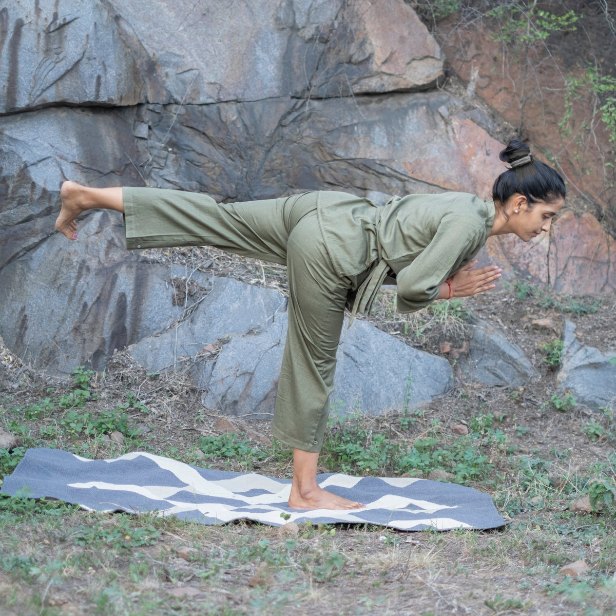 Women Cotton Yoga Pants and Yoga Top Set Green -Dharma — view 7