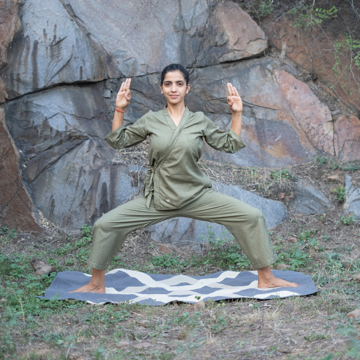 Women Cotton Yoga Pants and Yoga Top Set Green -Dharma — view 8