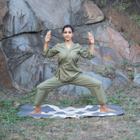 Relaxed-fit green yoga pants in pure cotton ‚Äì Akiso women‚Äôs wear