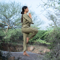 Akiso green yoga wear set – cotton stretch top and pants for women
