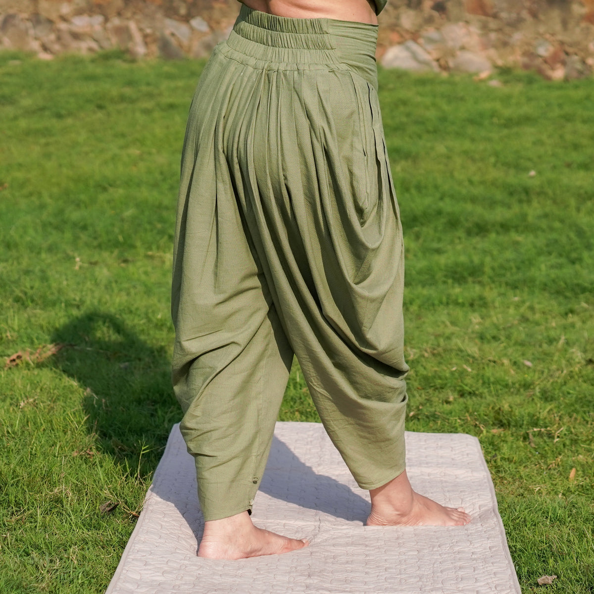 Women Cotton Yoga Pants and Yoga Top Set Green -Buddhi — view 16