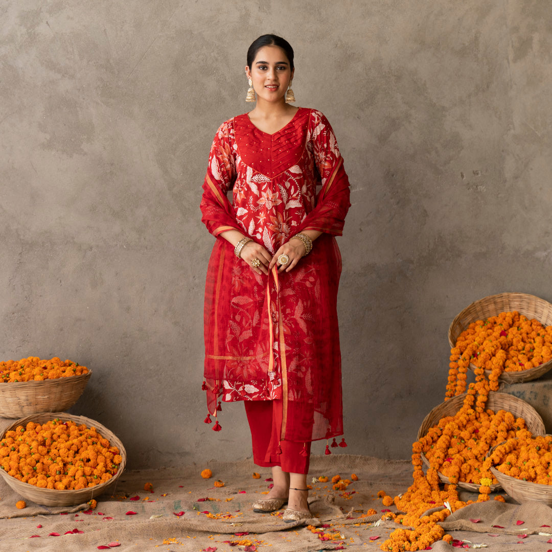 Red block printed pintuck detail with side slits kurta set with dupatta