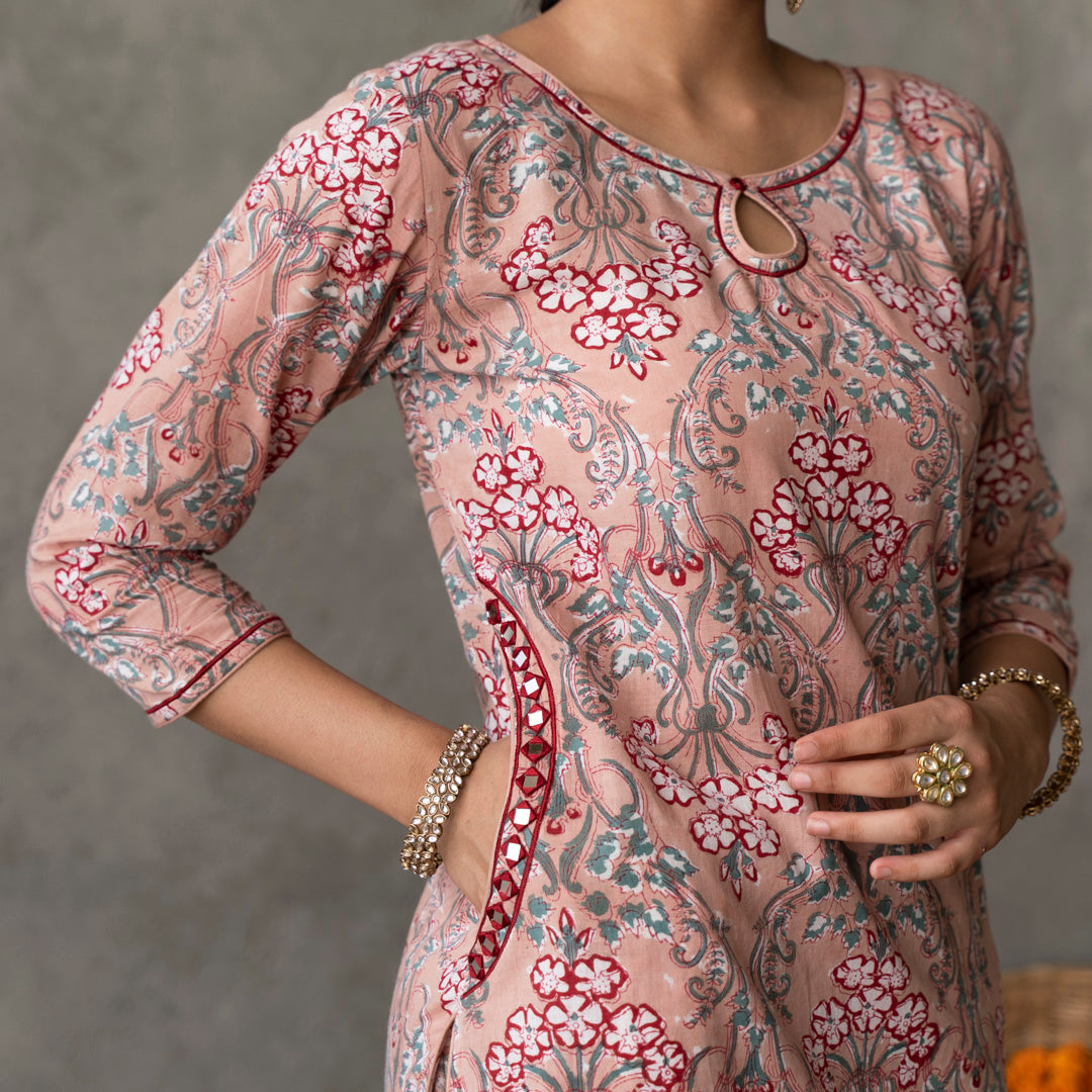 Peach block printed with keyhole detail straight fit suit set with dupatta