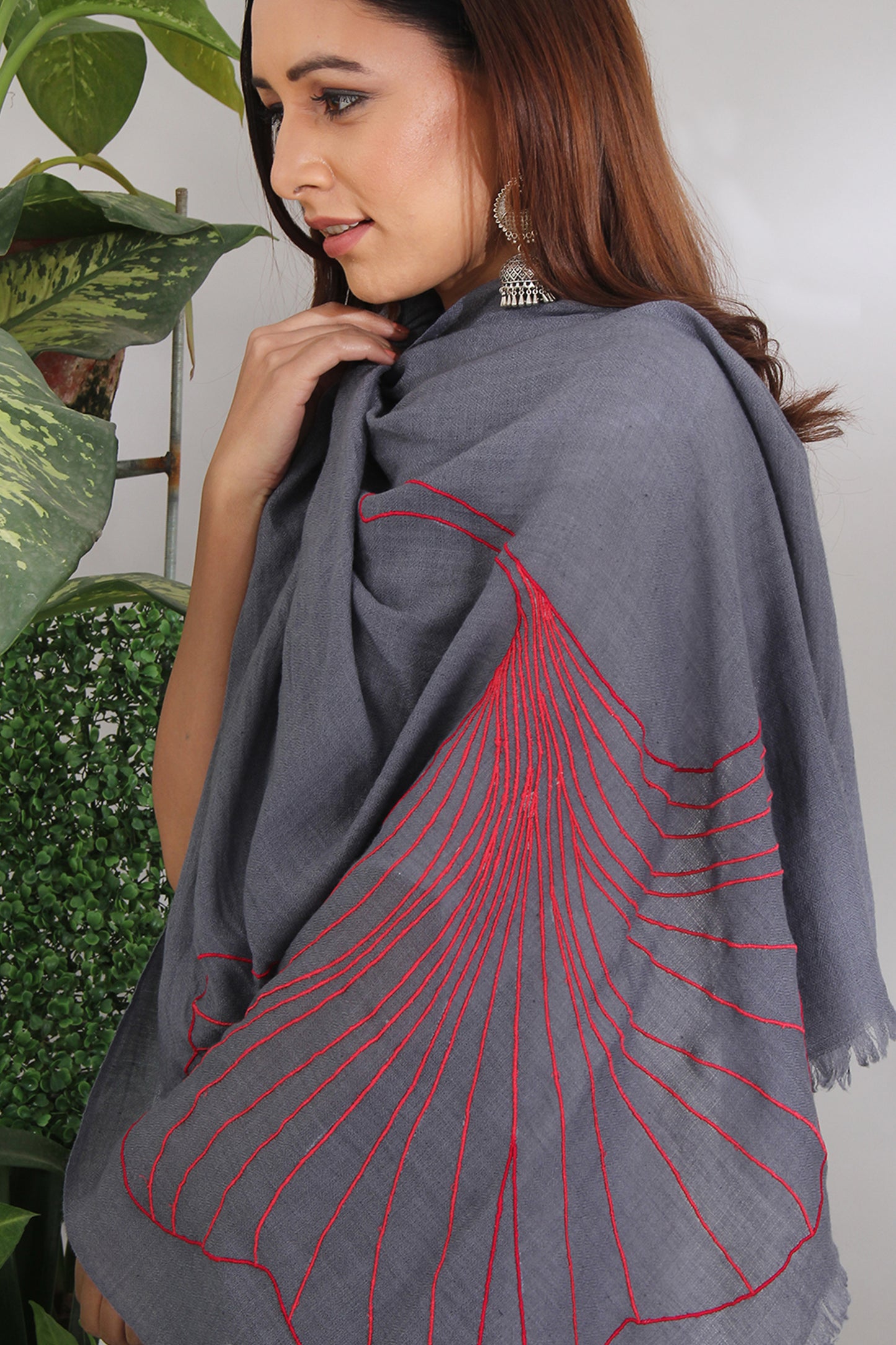 ELEGANT GREY SHAWL