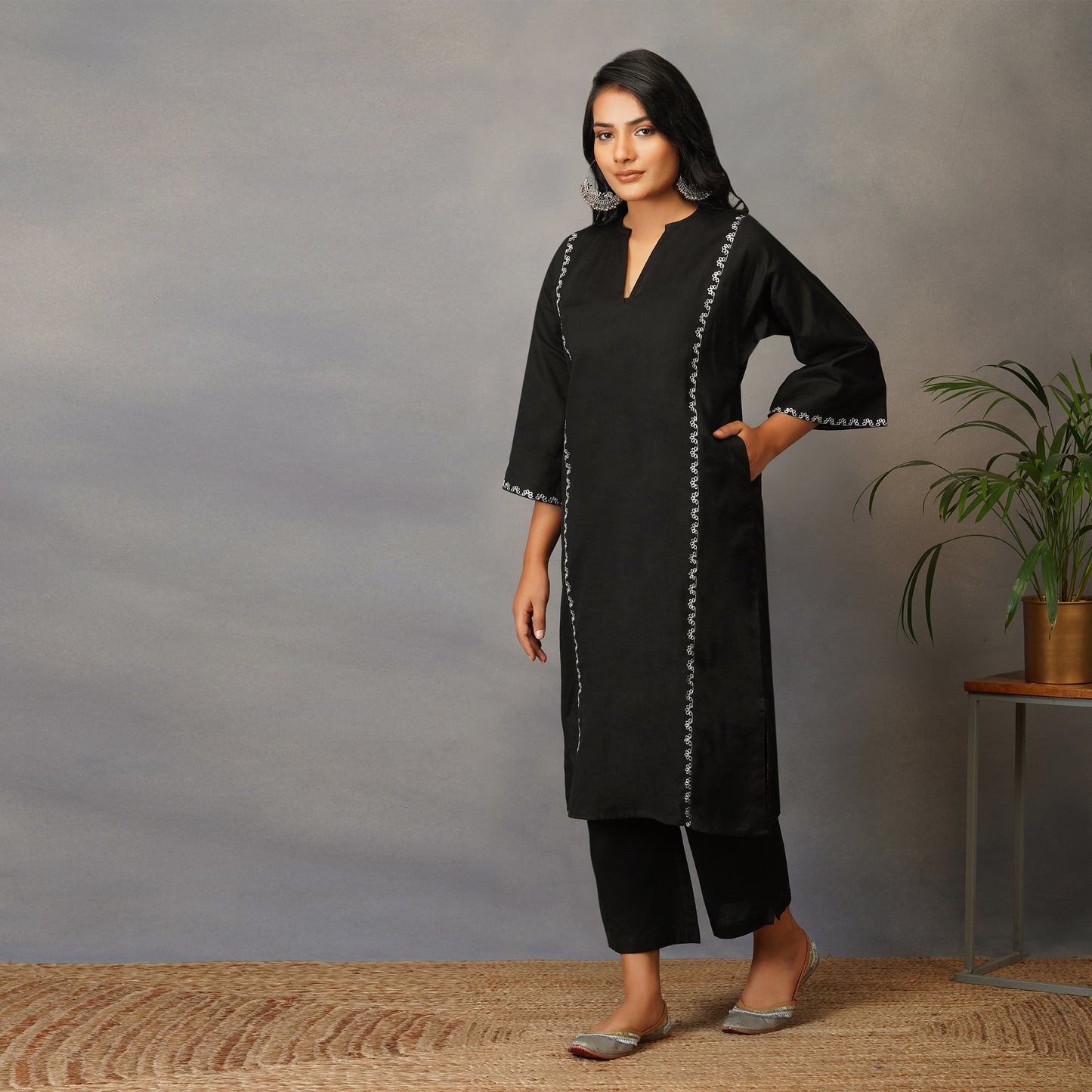 Black Phiran Style Kurta with Zari Embroidery