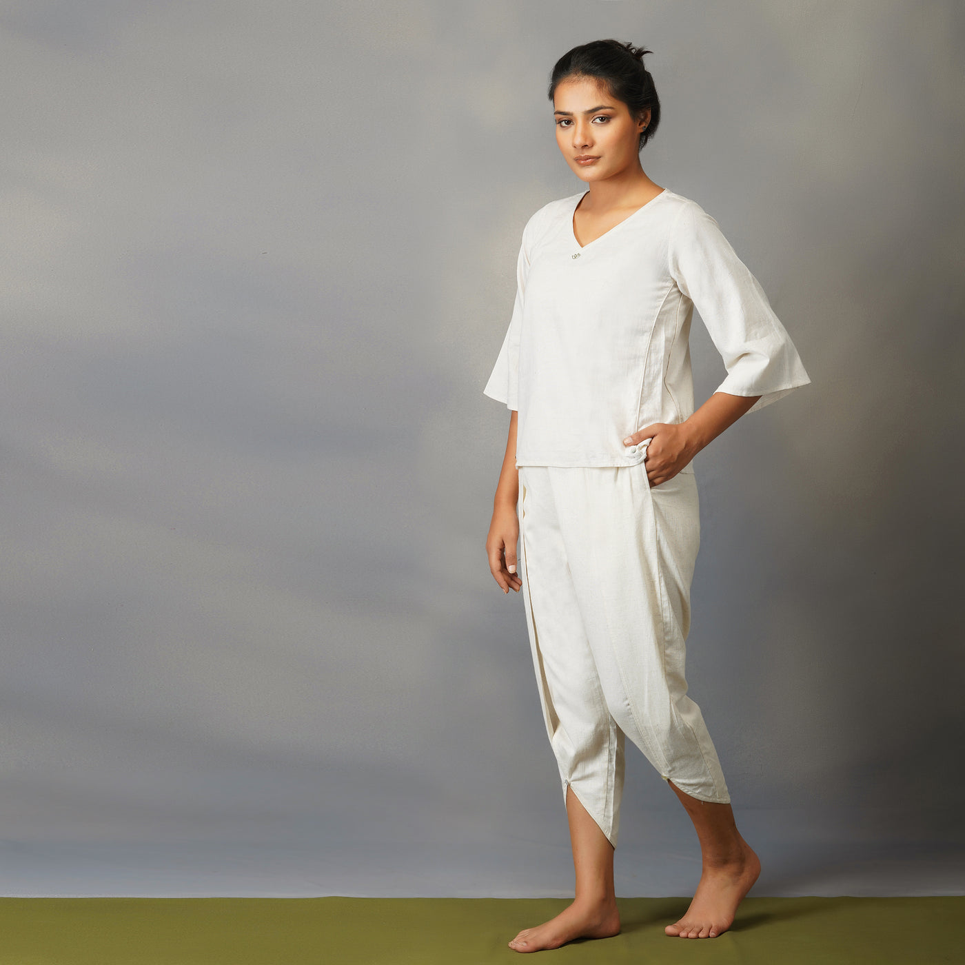 Women Cotton Yoga Pants and Yoga Top Set White -Surya — view 9