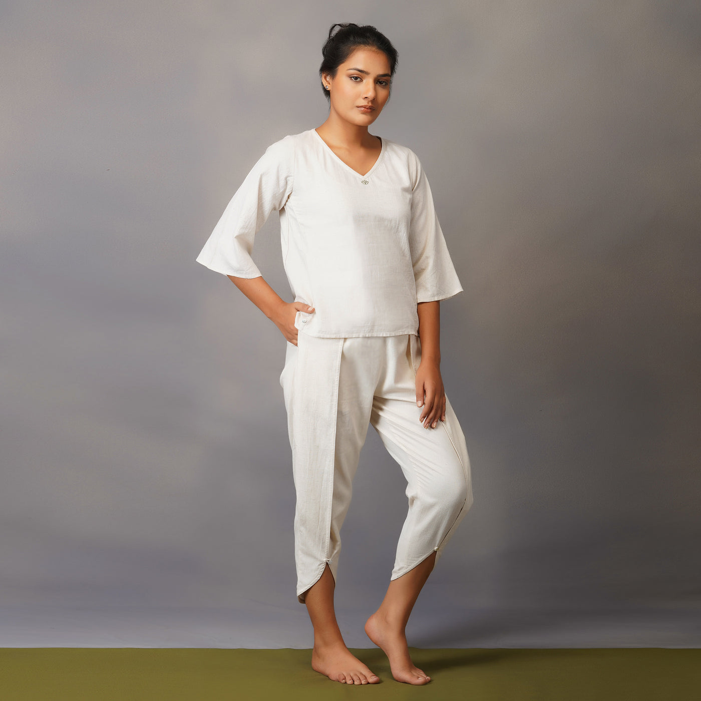 Women Cotton Yoga Pants and Yoga Top Set White -Surya — view 10