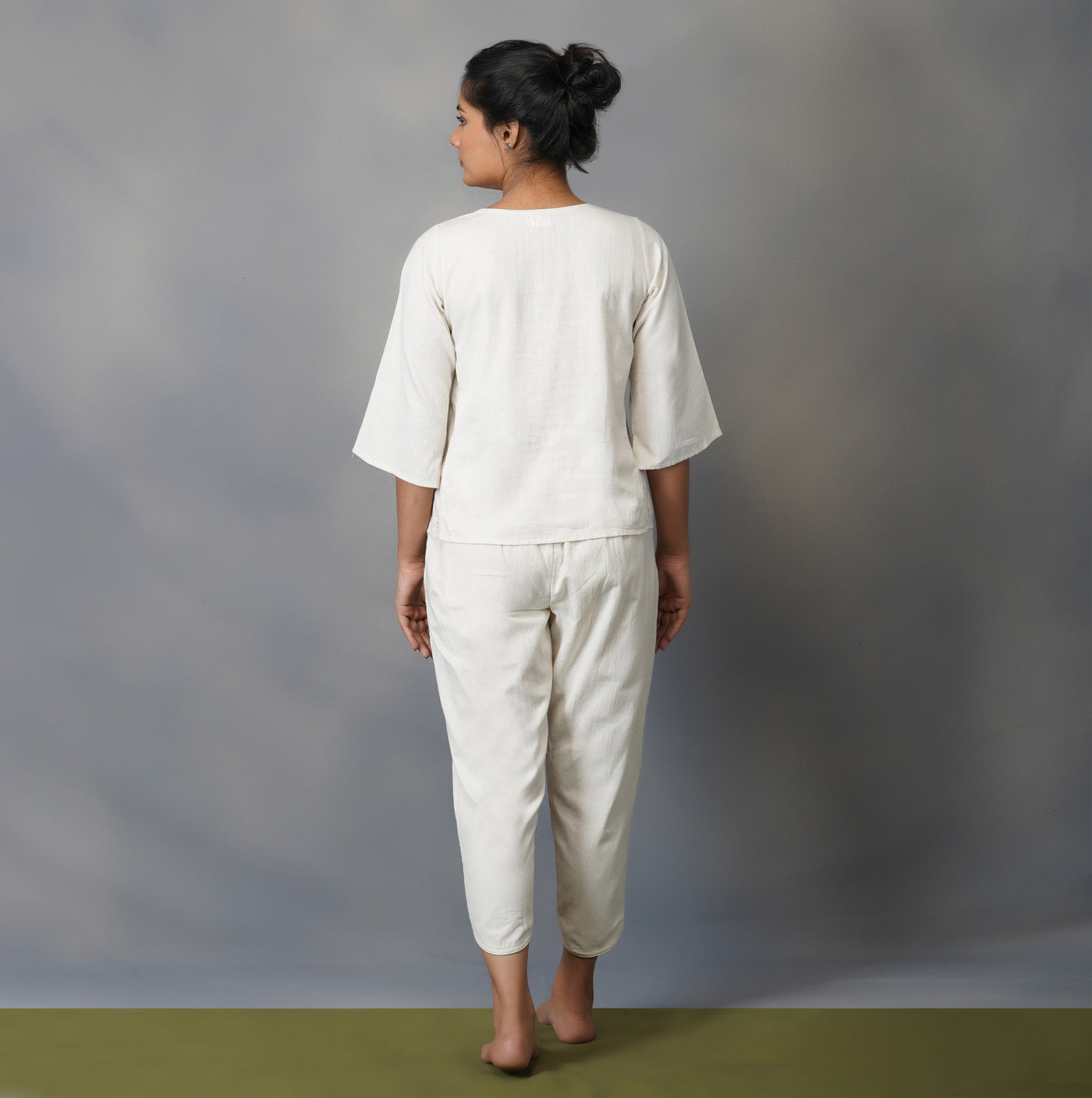 Women Cotton Yoga Pants and Yoga Top Set White -Surya — view 11