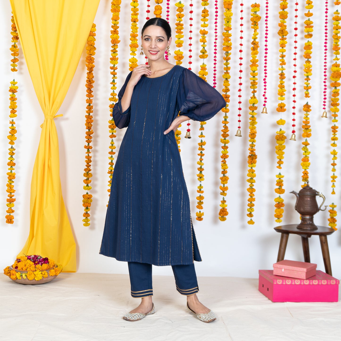 Blue Round Neck With Chiffon Sleeves Kurta Set With Dupatta (Set Of 3)